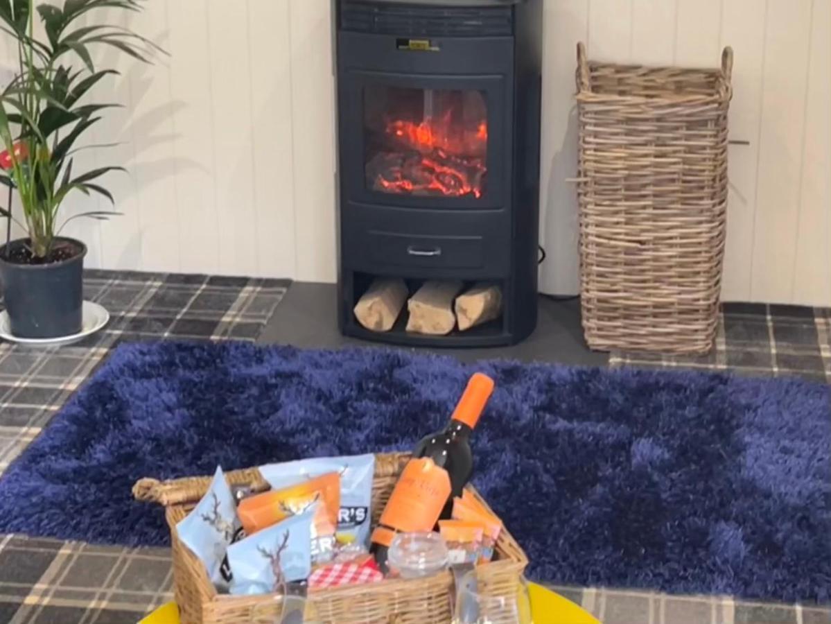 Oak Boutique Lodge Includes Hot Tub Air Con & Dog York Luaran gambar